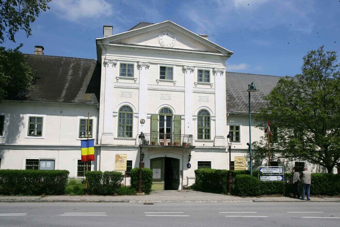 Das Schloss Potzneusiedl kommt im Buch vor und ist auch der Schauplatz der Präsentation des Buches am 11. Mai um 15 Uhr. 