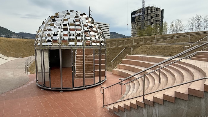 ...zurzeit steht sie in der Europäische Kulturhaupstadt Görz, wo sie Kärnten mit Italien und ...