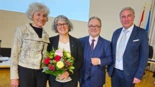 Superintendentialkuratorin Margarete Prinz-Büchl, die neue Superintendentin Andrea Mattioli, ...