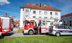 In diesem Haus ist es zu dem tragischen Unglück gekommen. 