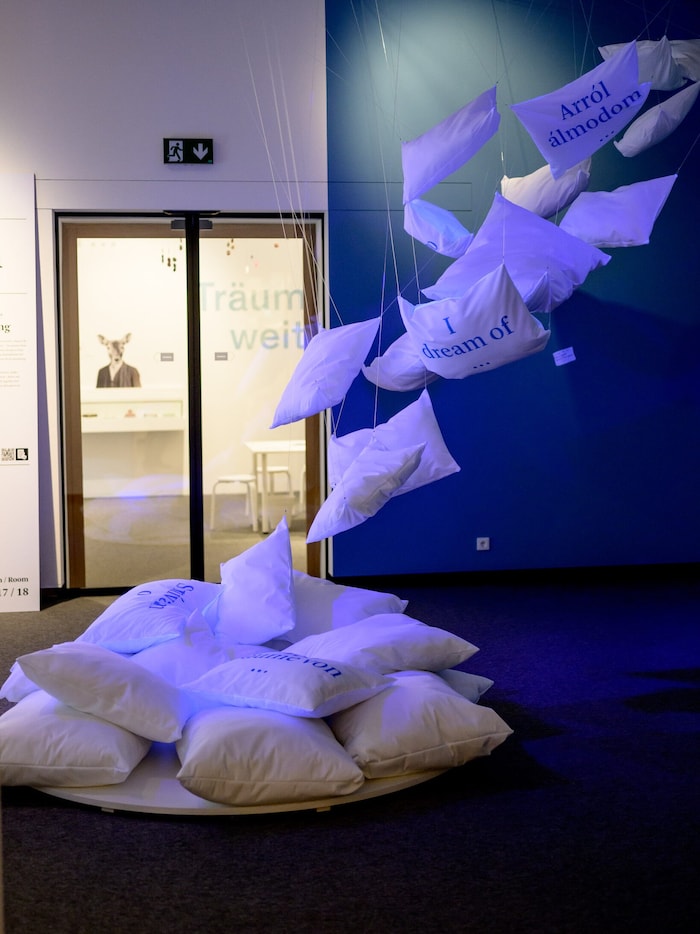 Gut gebettet – hier wird über Nacht- und Tagträume interessant informiert.