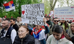 Serbische Studenten und Schüler wollen „Geschichte schreiben“.