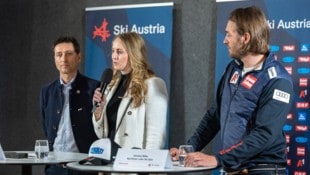 ÖSV-Sportdirektor Mario Stecher (l.) und Neo-Alpinchef Christian Mitter (r.) erklärten die „Causa Assinger“ für beendet. Auch Nina Ortlieb (M.) sprach in Innsbruck zu dem Thema. (Bild: APA/EXPA)