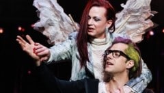 Drag-Queen und ihr Lover: Lukas Sandmann als Angel und Christian Fröhlich als Tom (Bild: PHILIP BRUNNADER)