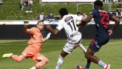 Alexander Schlager (li.) stand als einziger Salzburg-Spieler nicht komplett neben der Spur. (Bild: APA/GERD EGGENBERGER)