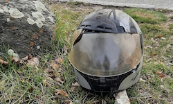 Der Motorradfahrer wurde bei der Kollision schwer verletzt (Symbolbild).