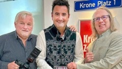 Nagelneue CD: Lauser-Chef Andreas Hinker mit „Krone“-Fotograf Franz Crepaz (links) und Redaktionsleiter Lukas Lusetzky (Bild: Crepaz Franz)