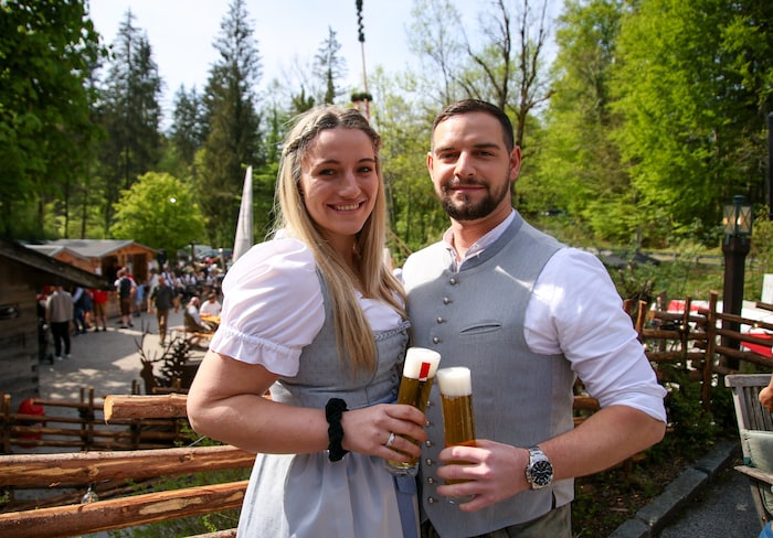 Unternehmerstochter Anna-Sophia Bauchinger und Lebenspartner Raphael schauten auch vorbei.