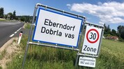 In Eberndorf sollen fünf kleine Ortsbezeichnungstafeln zweisprachig werden.