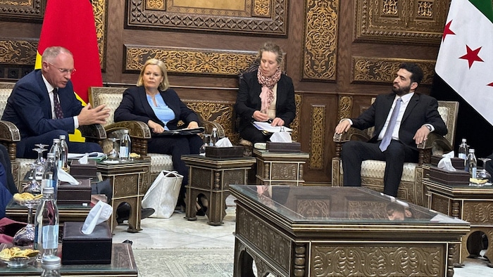 Innenminister Gerhard Karner, die deutsche Innenministerin Nancy Faeser und der syrische Innenminister Anas Khattab