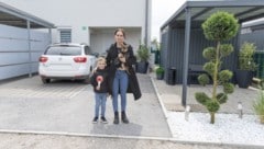 Stefanie Pichler (32) und Sohn Lion (6) leiden als Folge der Staubbelastung an wiederkehrendem Husten und Augenentzündungen. (Bild: Pichler)