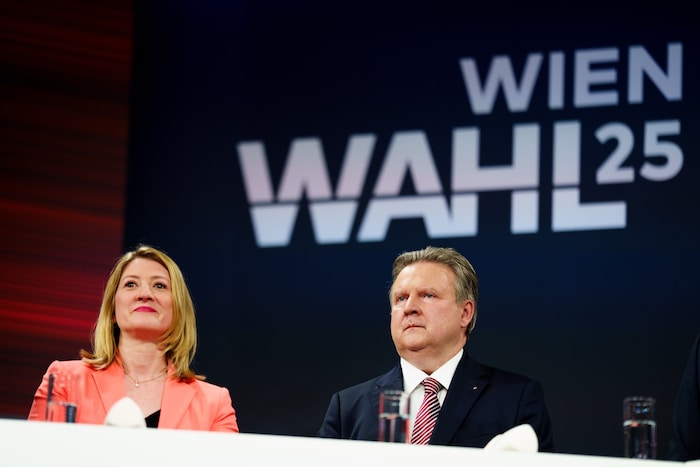Jeder Zweite der ORF/Foresight/ISA-Wählerbefragung ist mit der Punschkrapferl-Koalition in Wien ...