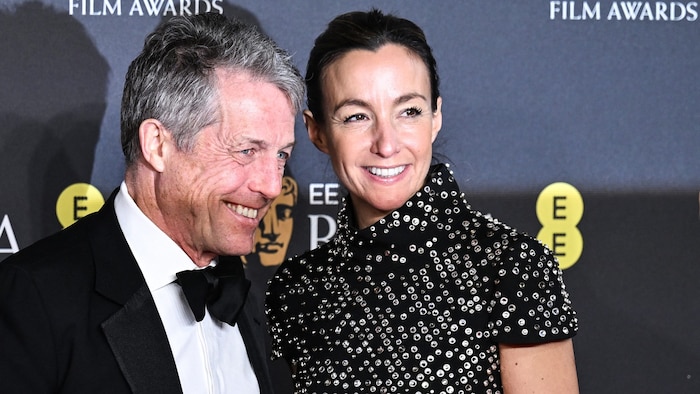 Hugh Grant mit Ehefrau Anna Elisabet Eberstein