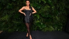 Kim Kardashian wurde 2016 in Paris mit einer Waffe bedroht, gefesselt und geknebelt. Die Gangster nahmen Schmuck im Wert von neun Millionen Euro an sich.  (Bild: AP/Jordan Strauss)