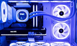 Bei PC-Prozessoren gräbt der kleinere Rivale AMD Intel Marktanteile ab und auch ARM-Chips, wie ...