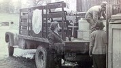Einer der Lkw, der nach dem Kriegsende Hilfsgüter brachte.