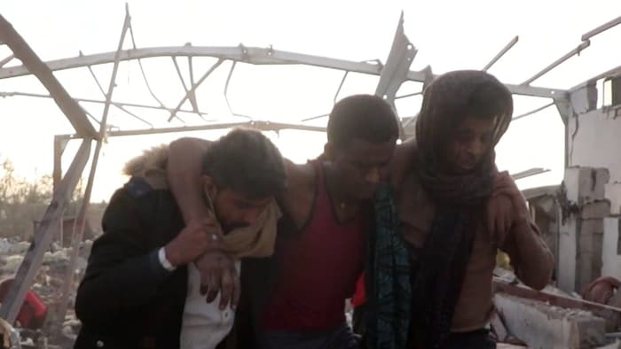 Die Houthi berichten von 47 Verletzten.