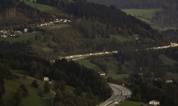 Stau am Sonntagabend auf der Tauernautobahn