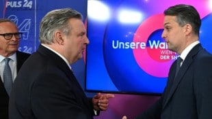 Wien wählt links – da können (Ex-)ÖVP-Chef Karl Mahrer und FPÖ-Chef Dominik Nepp noch so gegen Bürgermeister Ludwig schießen. (Bild: APA/HELMUT FOHRINGER)