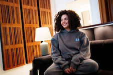 „Elly from the Block“ heißt der virale Song von Künstlerin Eleonora Vardanian alias Elly, der in ...
