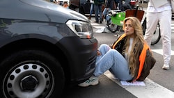 Laut der Menschenrechtsorganisation werde gegen Demonstranten Politik gemacht. (Bild: AFP/JOE KLAMAR)