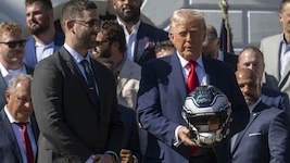 US-Präsident Donald Trump hat die Football-Profis der Philadelphia Eagles im Weißen Haus empfangen. (Bild: AFP/Jim WATSON / AFP)