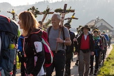 Der Vierbergelauf führt über gut 50 Kilometer, 2000 Höhenmeter, vier Berge – und die Pilger vor allem zu sich selbst. (Bild: Wieser Anton)