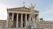 Das Wiener Parlament dient als eine entscheidende Säule in der politischen Vergangenheit und Gegenwart Österreichs. (Bild: andrea@sturmwarnung.at)