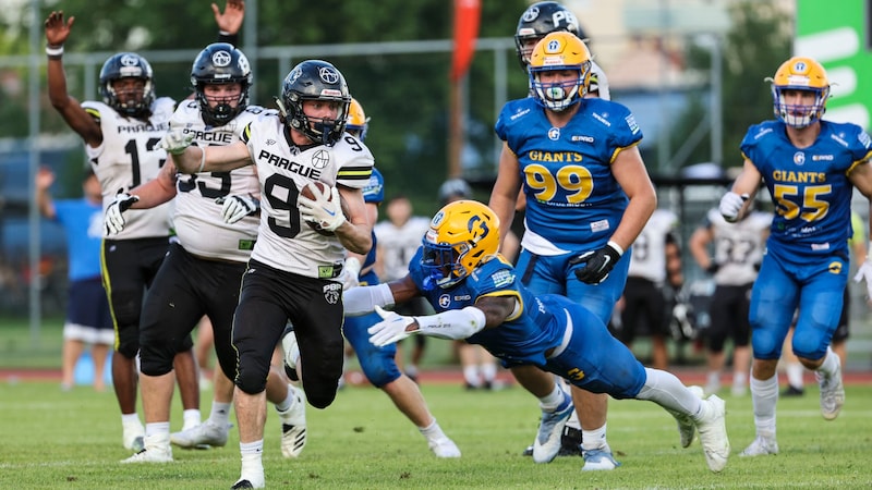 Im Vorjahr gewannen die Giants im Grunddurchgang zweimal gegen Prag – im Halbfinale waren die Tschechen von den Grazern beim 20:27 aber nicht zu stoppen. (Bild: GEPA)