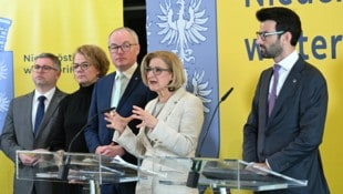 Gesetz gegen den politischen Islam, Entbürokratisierung und Gesundheitspakt, 2237 Tagesordnungspunkte behandelt: Gut unterwegs sieht sich die Landesregierung. (Bild: APA/HELMUT FOHRINGER)