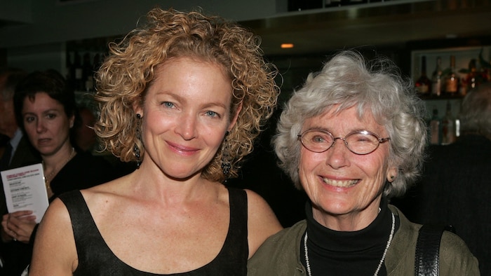 Schauspielerin Amy Irving mit ihrer Mutter Priscilla Pointer