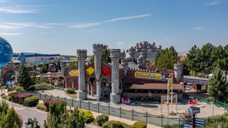 Die Family City beim Grenzübergang Kleinhaugsdorf. (Bild: Family City)