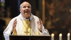 Papstsuche: Der ehemalige Wiener Erzbischof Kardinal Christoph Schönborn kann zwar nicht wählen, kann aber gewählt werden. (Bild: APA/TOBIAS STEINMAURER)
