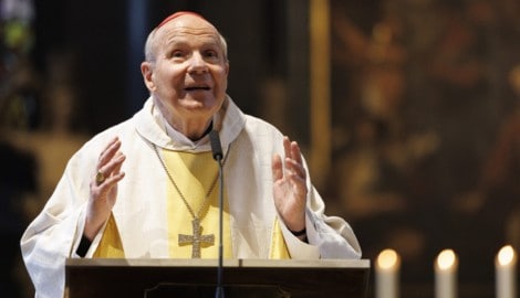 Papstsuche: Der ehemalige Wiener Erzbischof Kardinal Christoph Schönborn kann zwar nicht wählen, kann aber gewählt werden. (Bild: APA/TOBIAS STEINMAURER)