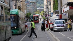 Die Annenstraße war durch den Unfall gesperrt. (Bild: Jauschowetz Christian)