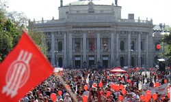 Seit 135 Jahren gehen die Menschen in Wien am 1. Mai auf die Straße, um eine gerechtere ...