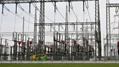 Die Angst vieler Wiener: Plötzlich fällt der Strom aus – und nichts funktioniert mehr. (Bild: APA/HANS PUNZ)