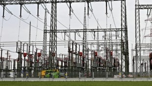 Die Angst vieler Wiener: Plötzlich fällt der Strom aus – und nichts funktioniert mehr. (Bild: APA/HANS PUNZ)