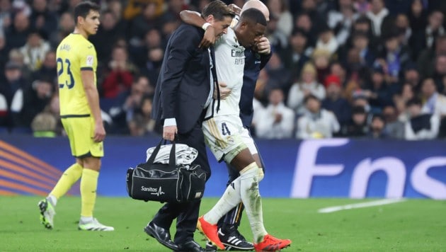 Nach seinem in Dezember 2023 im Ligaspiel gegen Villarreal erlittenen Kreuzbandriss samt Knorpelschaden verletzte sich David Alaba wieder schwer am linken Knie. Nach seinem Meniskusriss fällt er sechs bis acht Wochen aus. (Bild: EPA/Kiko Huesca)