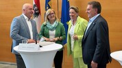 Die Freude über die neu gegründete Arbeitsstiftung ist groß: Wieser, Kern, Rosenkranz und Ecker