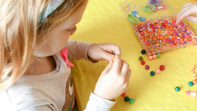 Die pädagogischen Assistenzkräfte in Kindergärten sind mit den früheren Helferinnen und Helfern ...