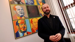 Max Lercher im SPÖ-Klub im Grazer Landhaus. Porträts von Bruno Kreisky im Warhol-Stil dürfen freilich nicht fehlen. (Bild: Jauschowetz Christian)