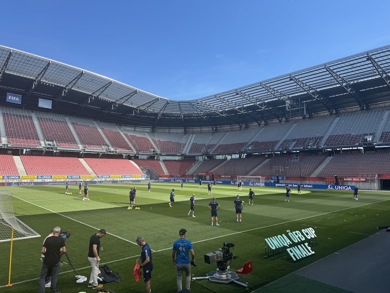 Die Journalisten durften das Abschlusstraining die ersten 15 Minuten lang besuchen. (Bild: Kothgasser)