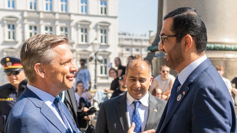 Hattmannsdorfer mit al-Jaber (Bild: BMWET/Holey)
