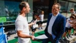 Vereinsvertreter übergaben die Petition an Wilhelm Fenninger, Geschäftsführer von „Die Salzburg“. (Bild: Markus Tschepp)