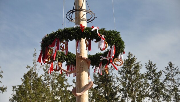 In Eugendorf wurde das Maibaumfest verschoben.