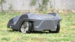 Horror-Unfall im Garten: Der Roboter steuerte direkt auf den Säugling zu (Symbolbild). (Bild: P. Huber)