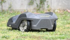 Horror-Unfall im Garten: Der Roboter steuerte direkt auf den Säugling zu (Symbolbild). (Bild: P. Huber)