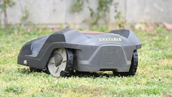 Horror-Unfall im Garten: Der Roboter steuerte direkt auf den Säugling zu (Symbolbild). (Bild: P. Huber)