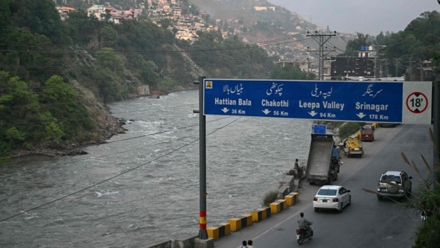 Angespannte Stimmung in Muzaffarabad, der Hauptstadt des teilautonomen Gebietes Azad Kashmir (Bild: AFP/FAROOQ NAEEM)